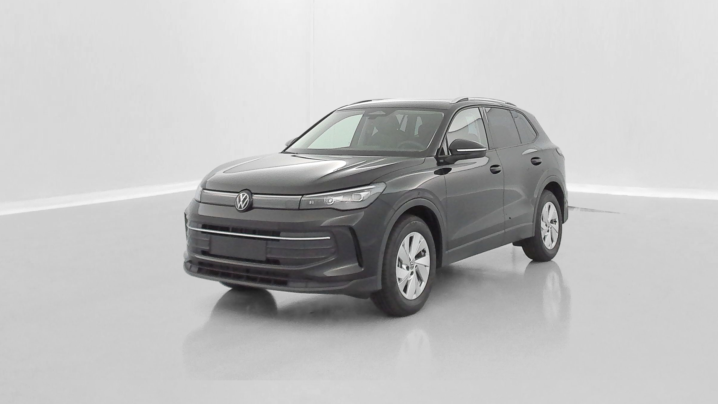 VOLKSWAGEN Tiguan — photo 3