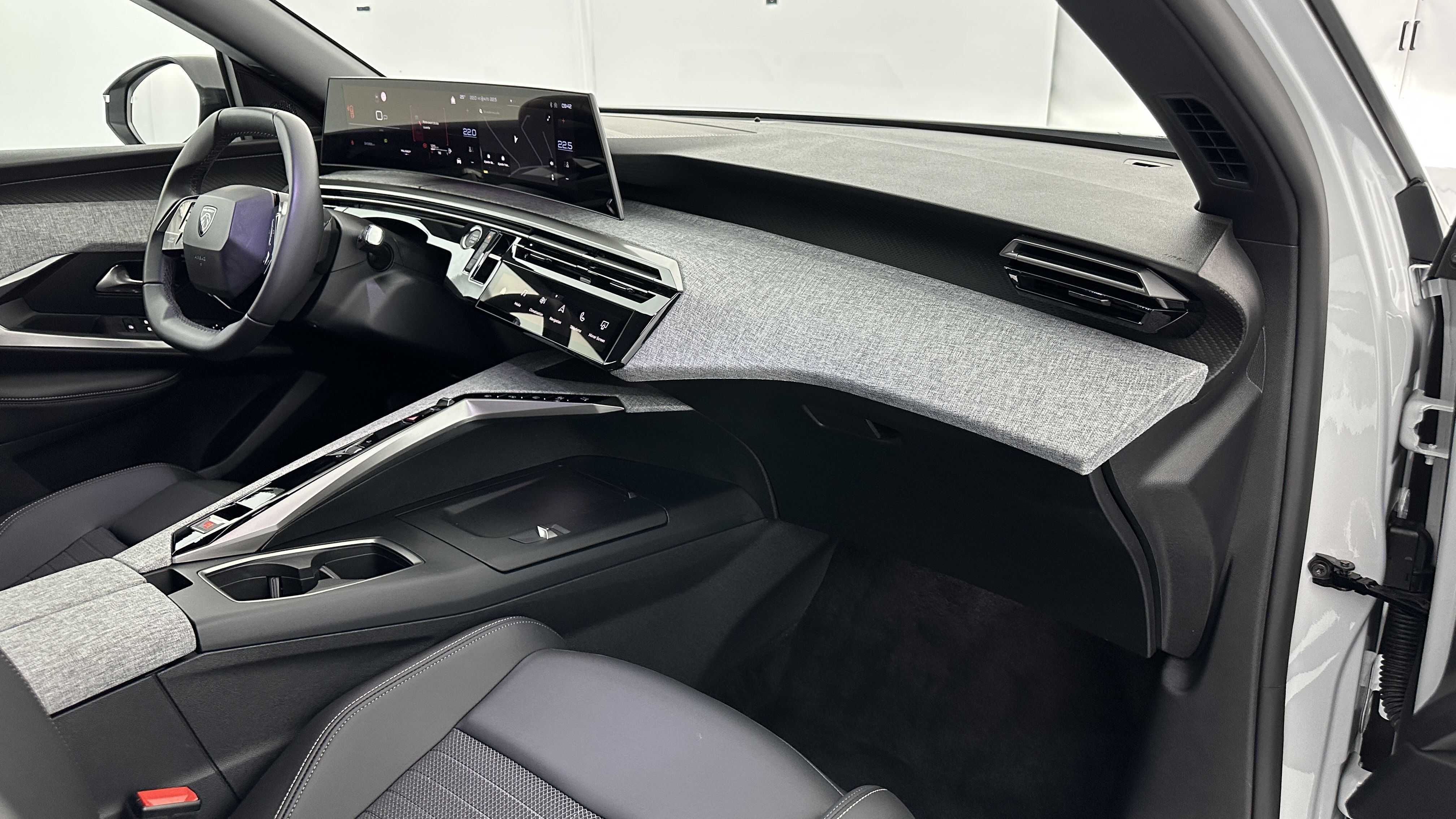 PEUGEOT 3008 — photo 8