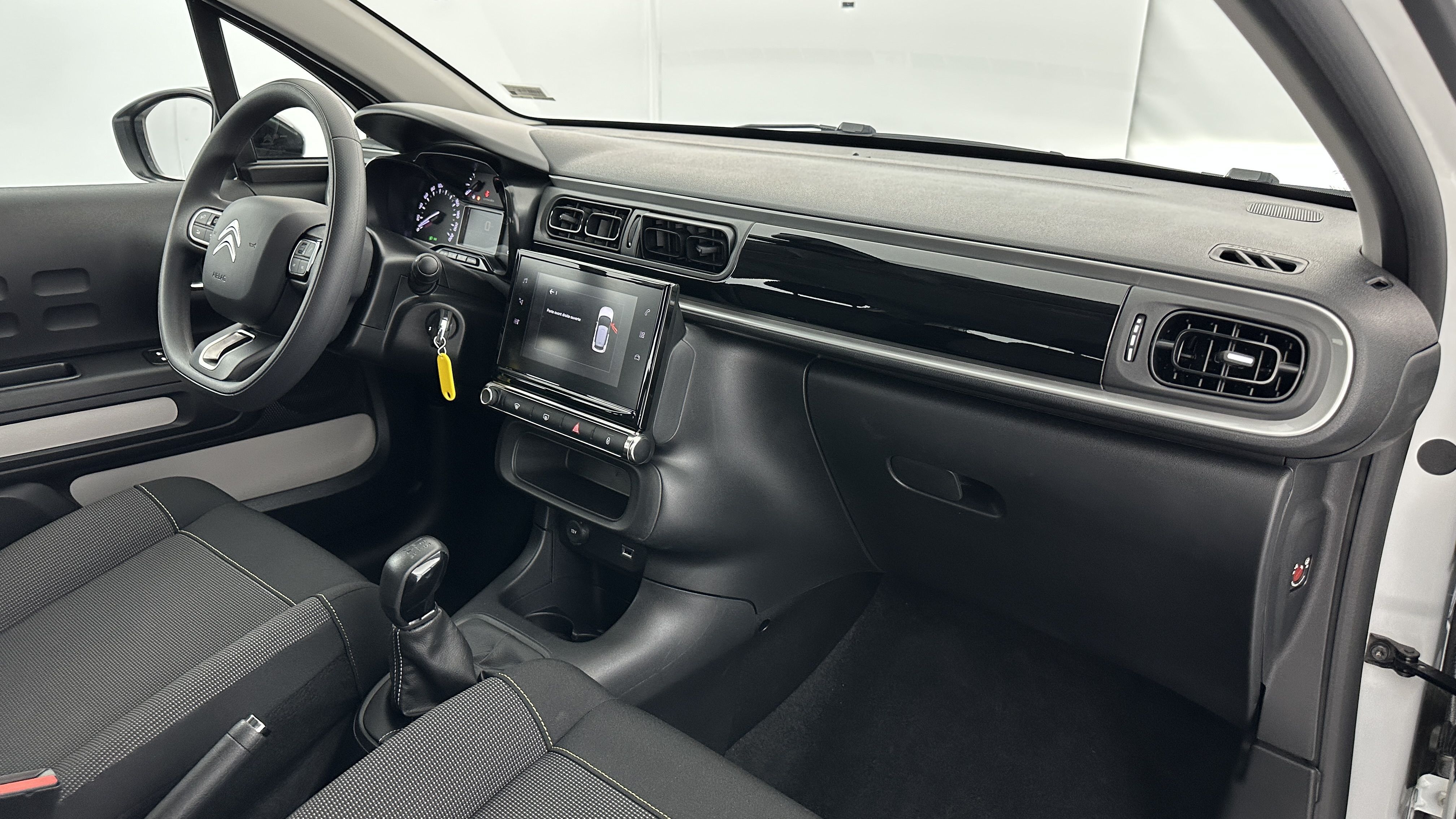 CITROEN C3 — photo 8