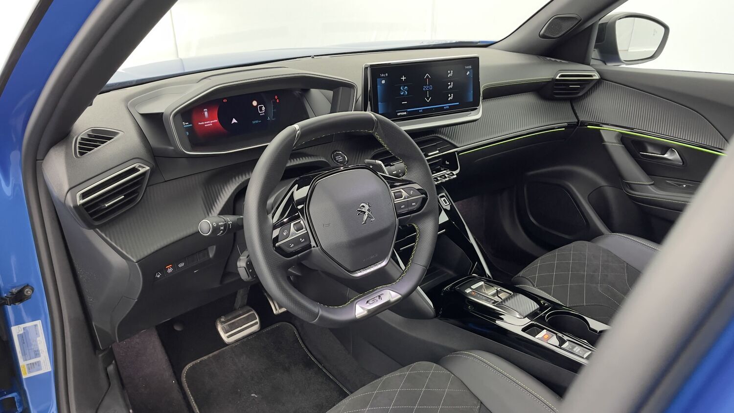 PEUGEOT 2008 — photo 6