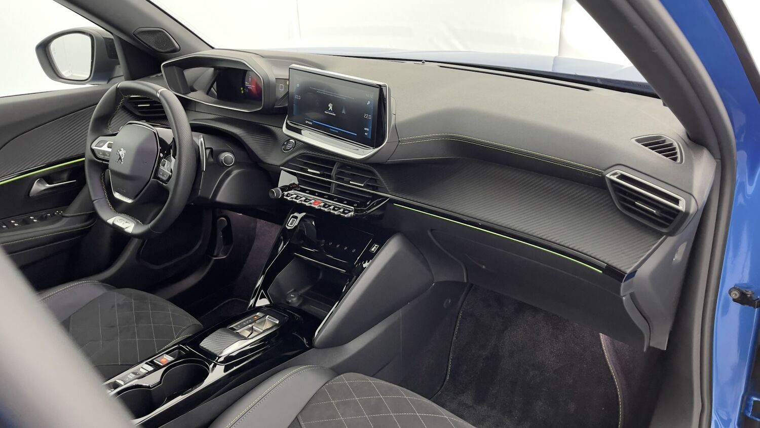 PEUGEOT 2008 — photo 8