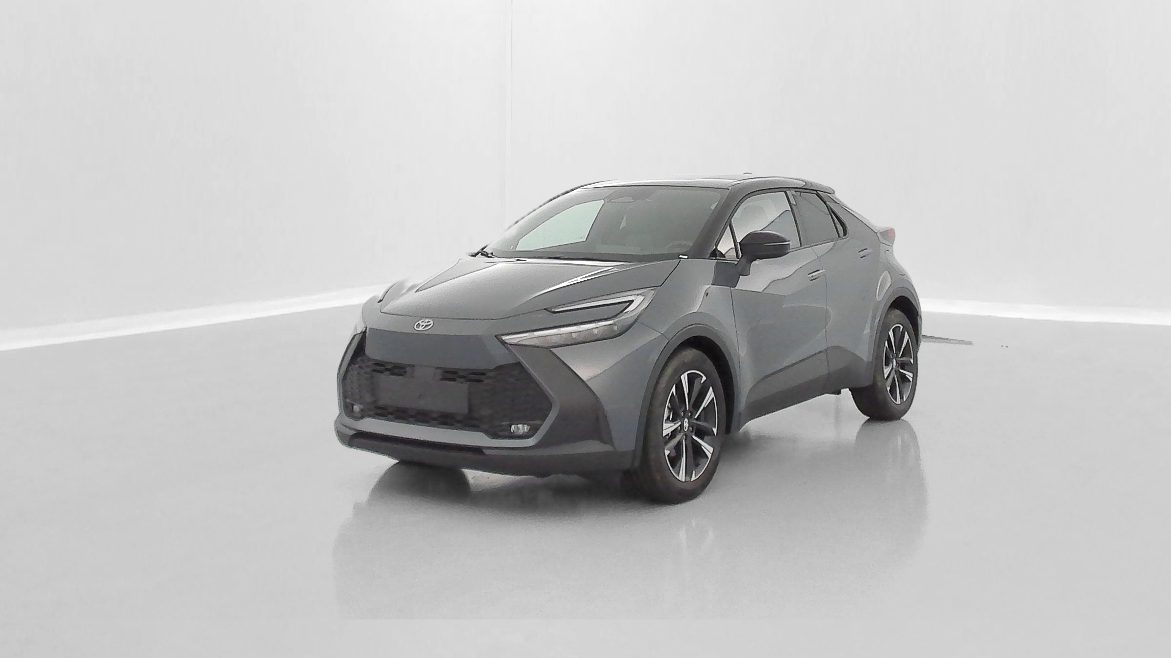 TOYOTA C-HR — photo 3