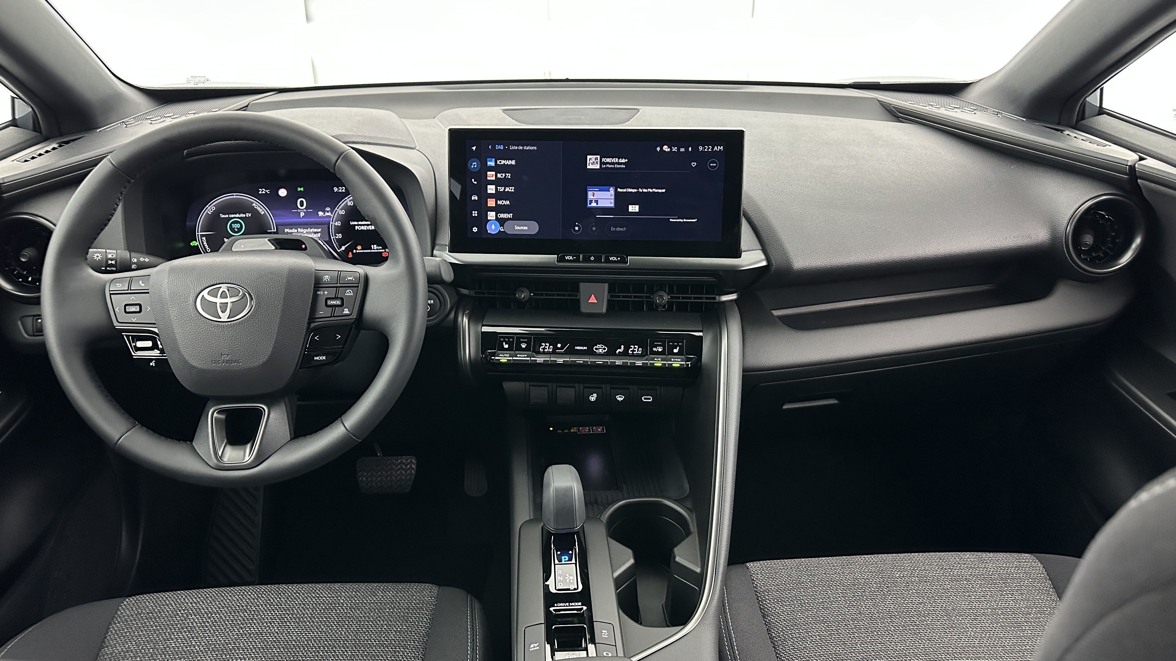 TOYOTA C-HR — photo 7