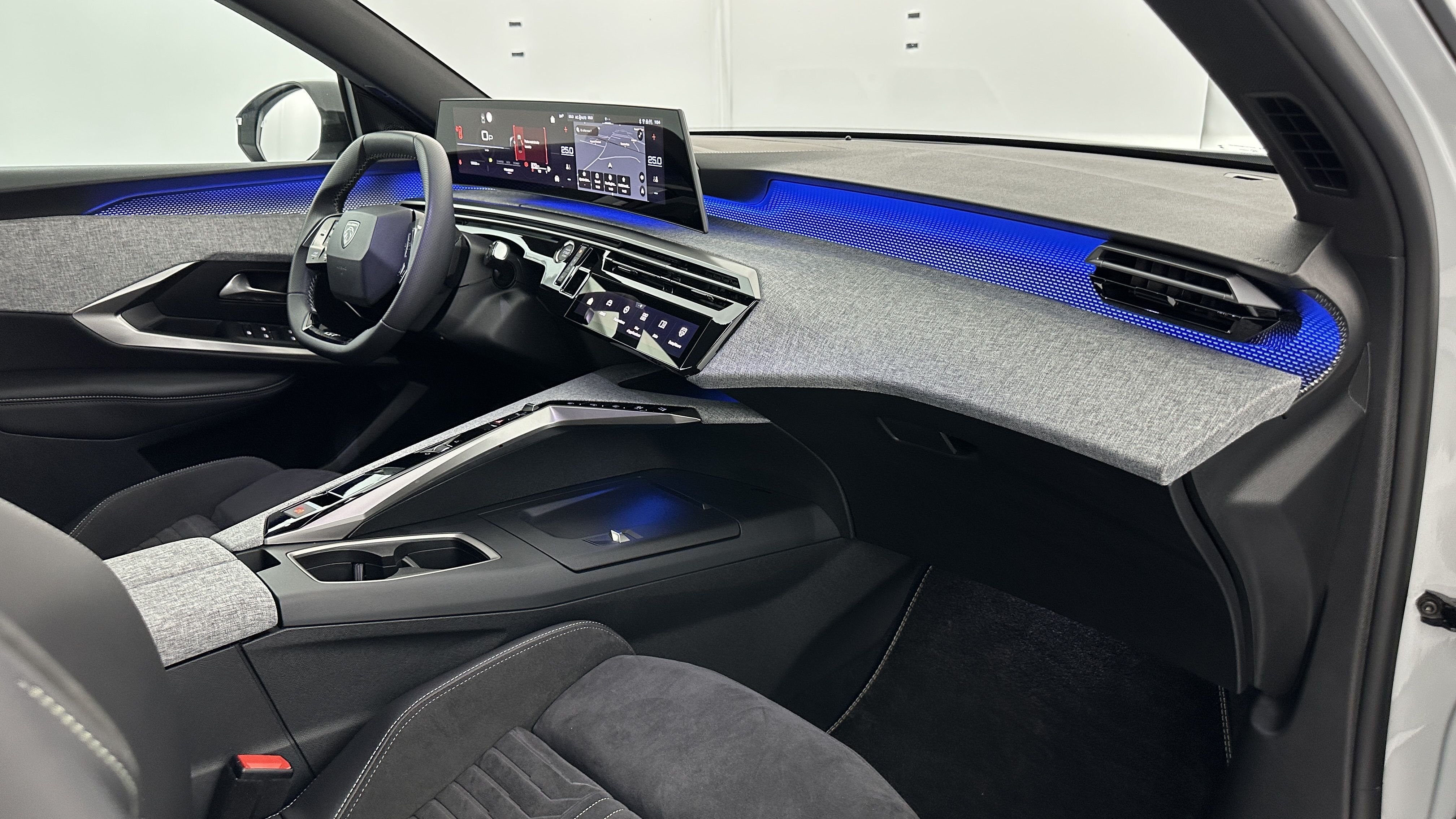 PEUGEOT 3008 — photo 8